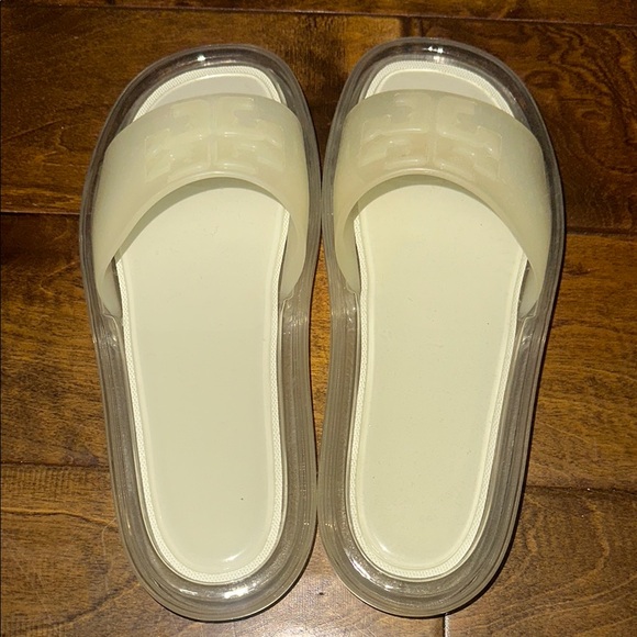 Tory Burch Cream Slide Sandals with Glossy Finish - Picture 3 of 6